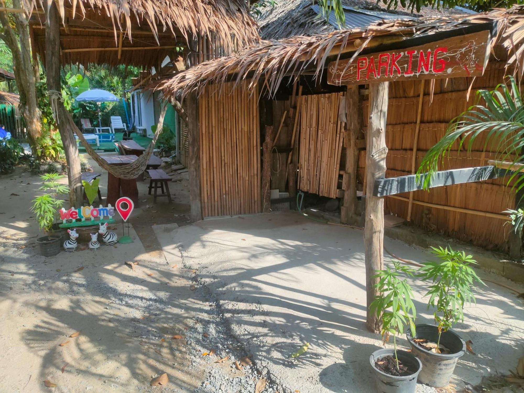 Row House Long Beach Krabi town Exteriör bild