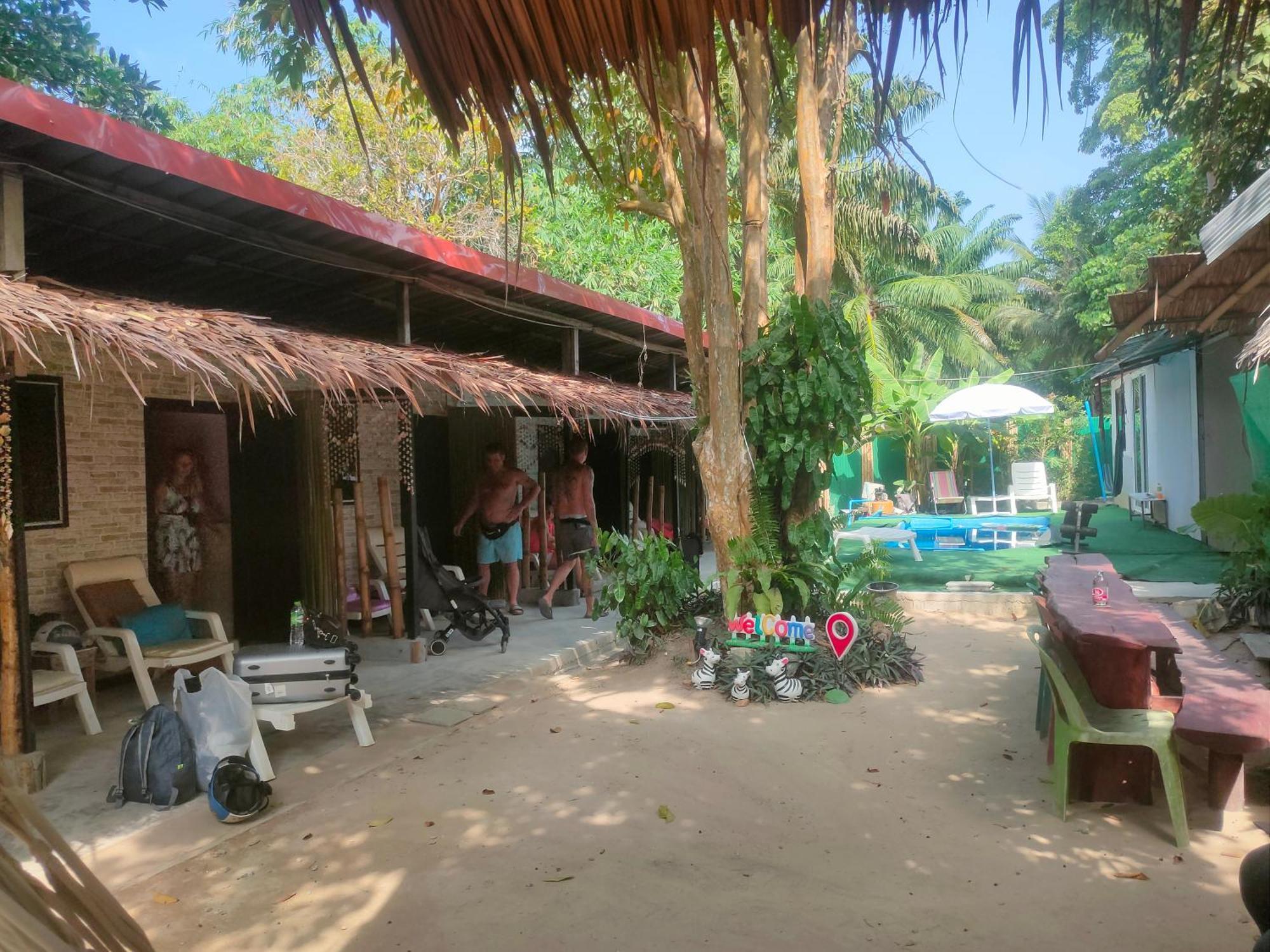 Row House Long Beach Krabi town Exteriör bild